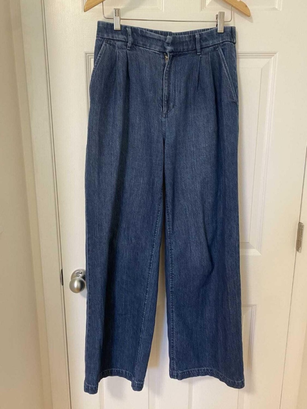 GAP Dark Denim Elastic Waist Pants